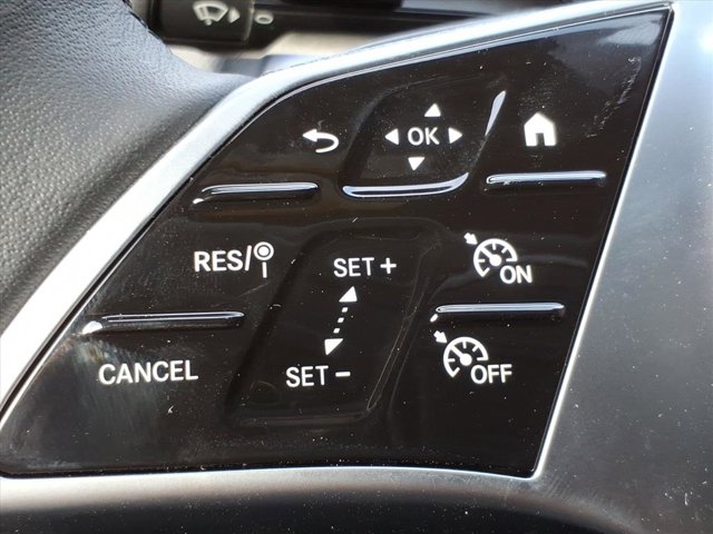 2025 Mercedes-Benz GLB 250 Image 10 of 26