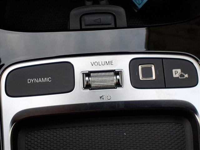 2025 Mercedes-Benz GLB 250 Image 11 of 26