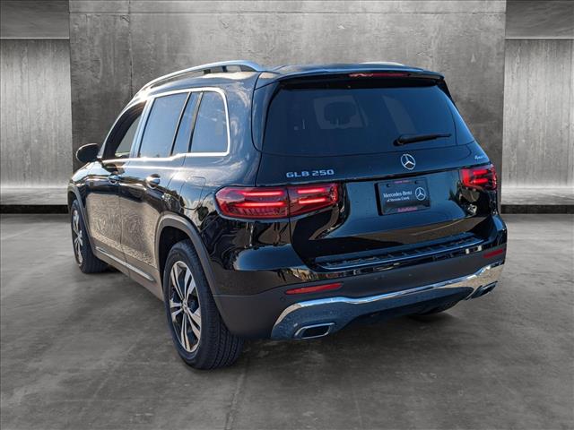 Vehicle image 8 of 17