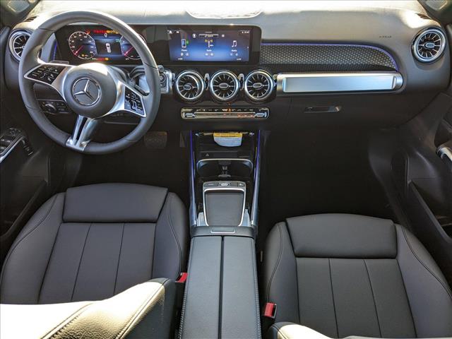 Vehicle image 13 of 17