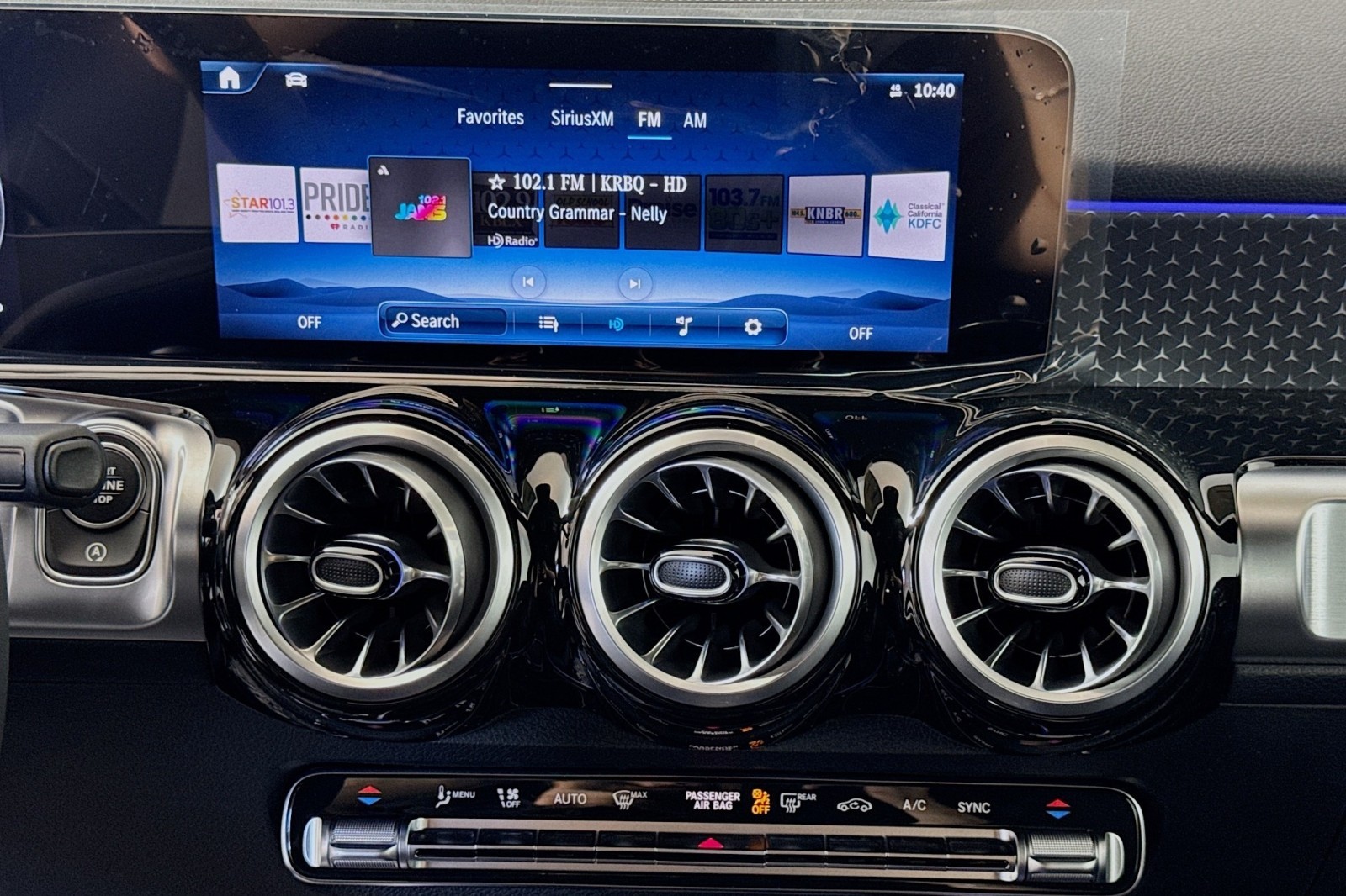 Vehicle image 14 of 29