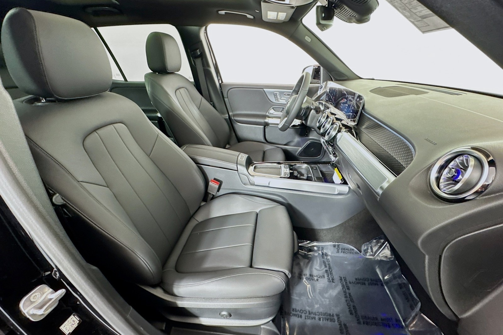 Vehicle image 26 of 29