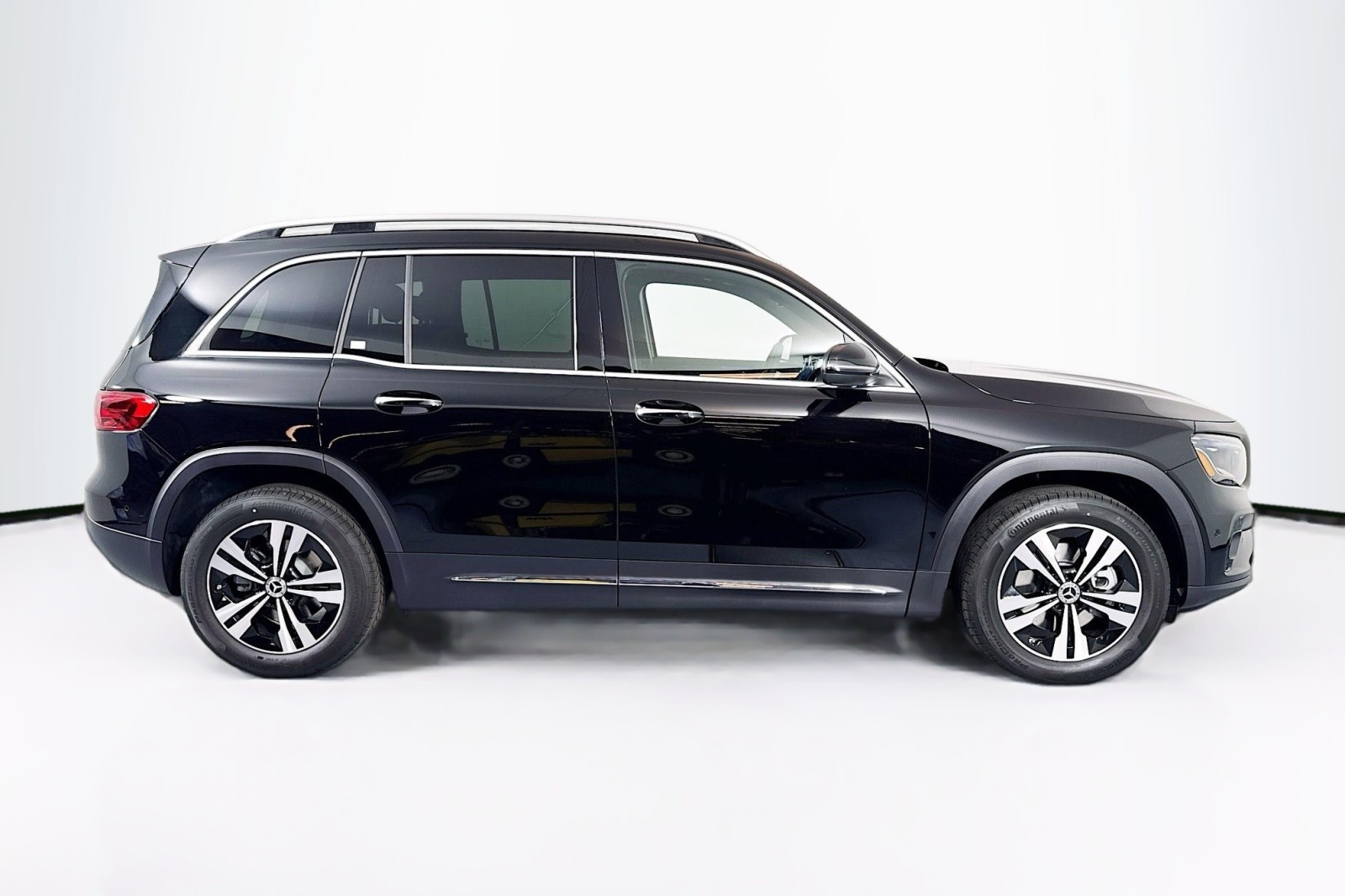 Vehicle image 4 of 29