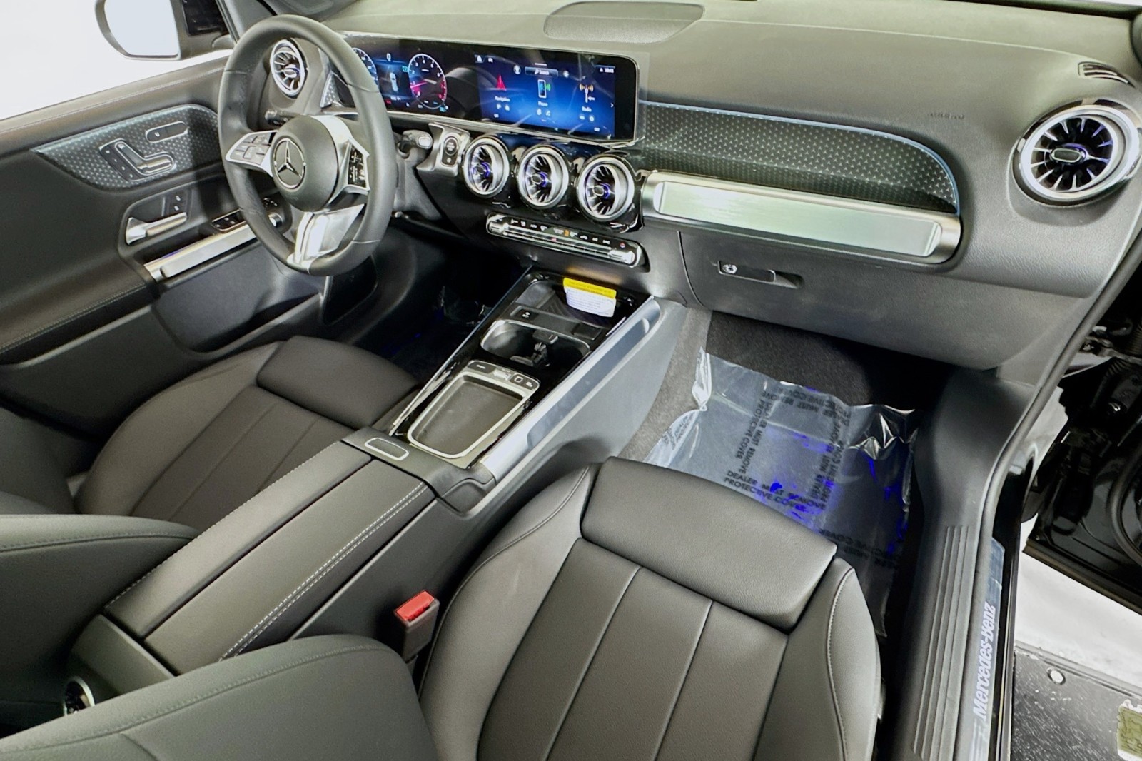 Vehicle image 27 of 29