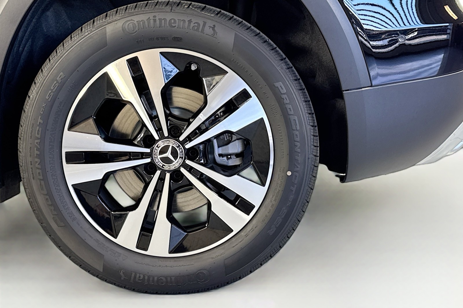 Vehicle image 28 of 29