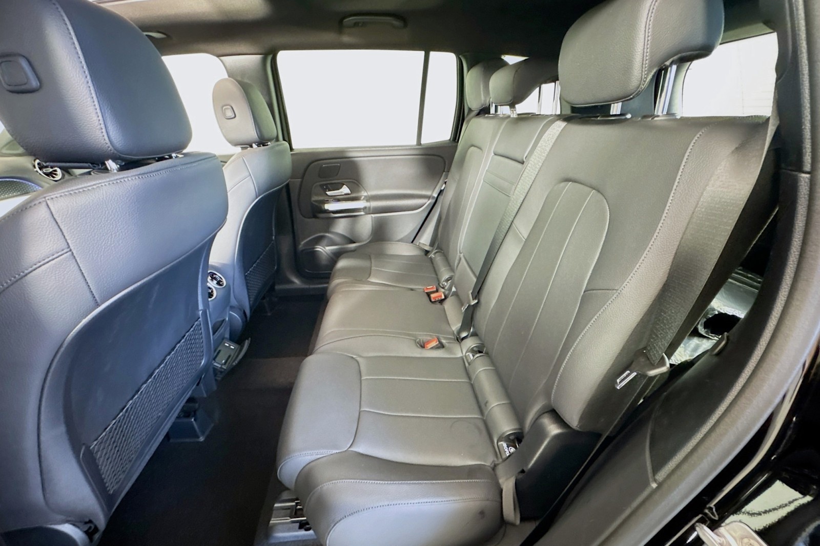 Vehicle image 22 of 29