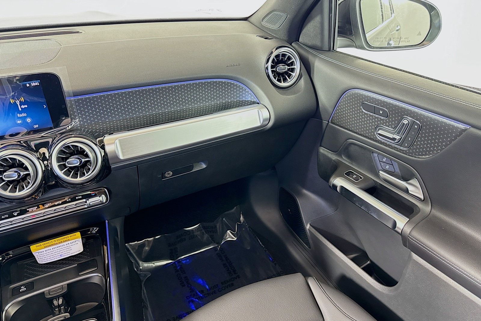 Vehicle image 21 of 29
