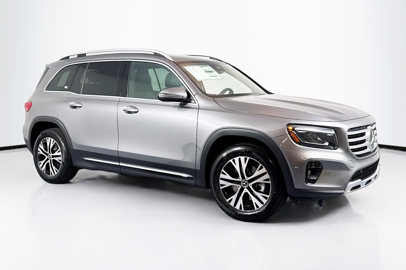 Vehicle image 3 of 28
