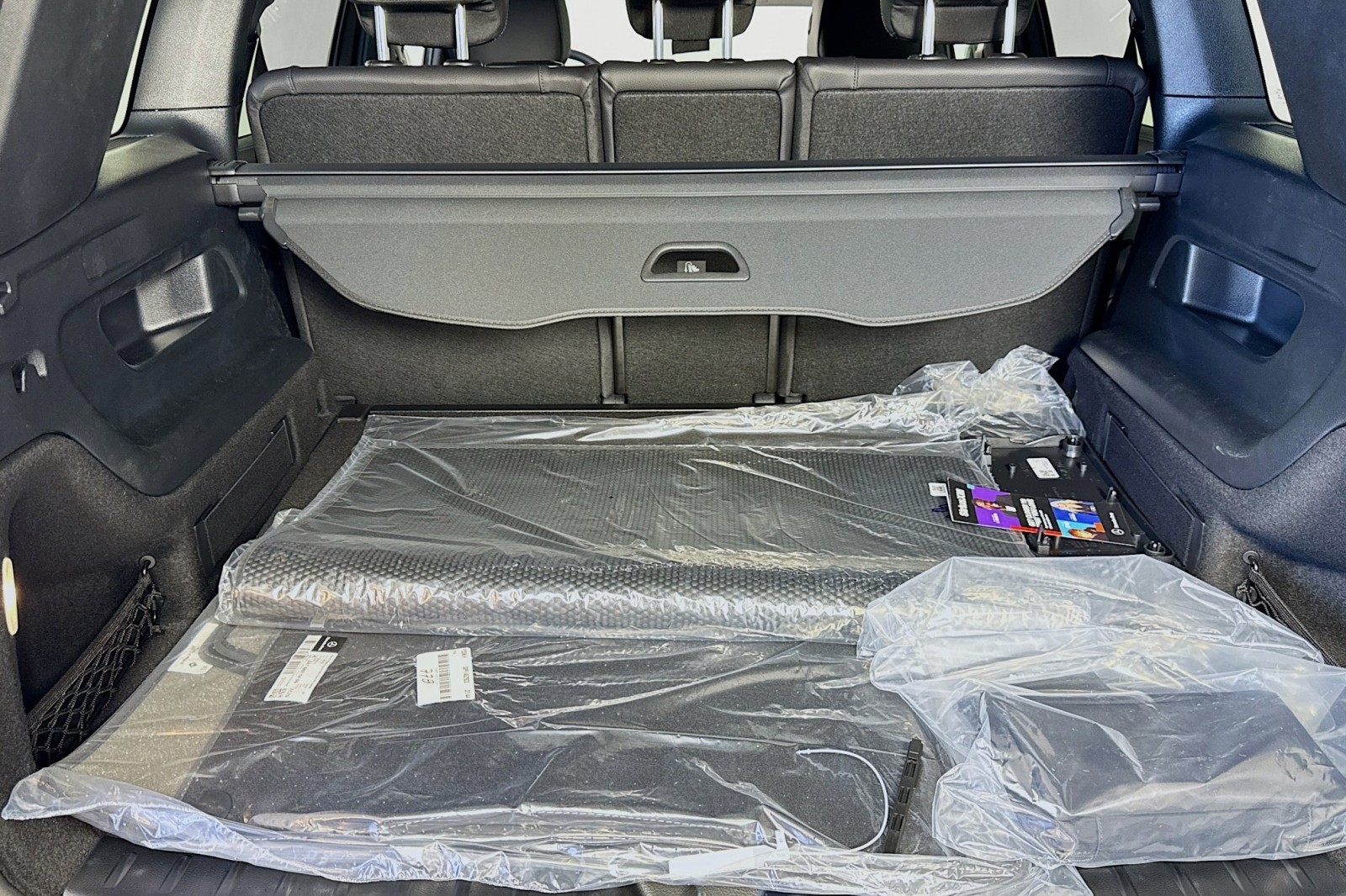 Vehicle image 23 of 28