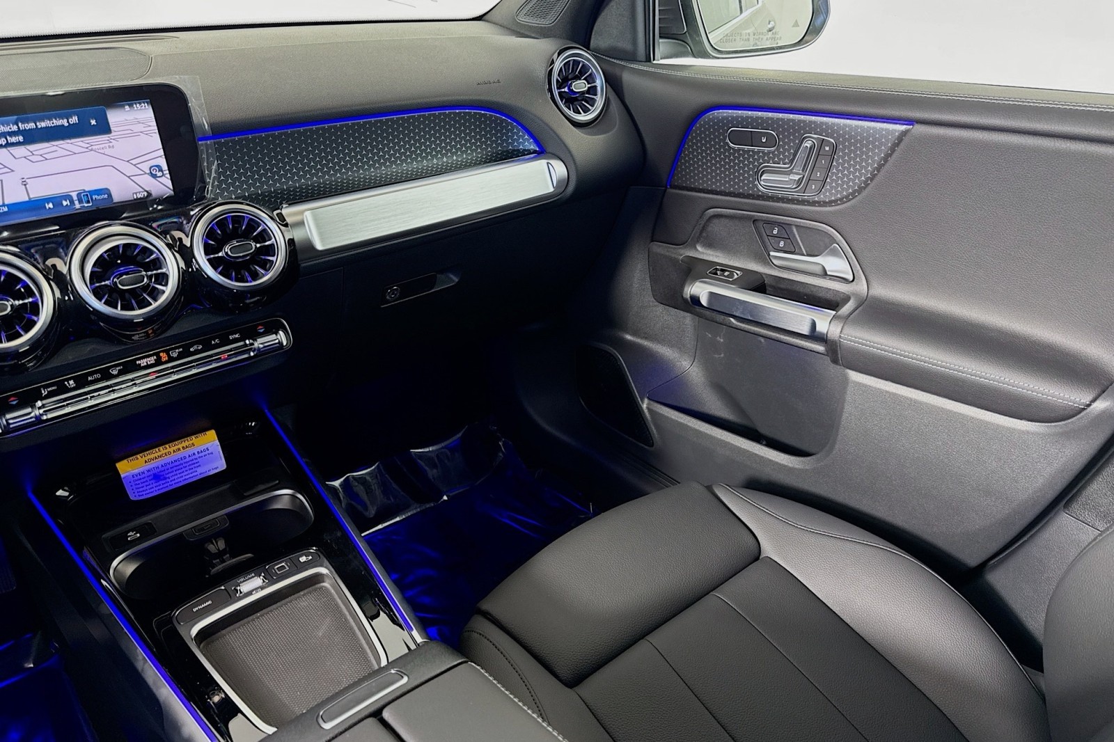 Vehicle image 20 of 28