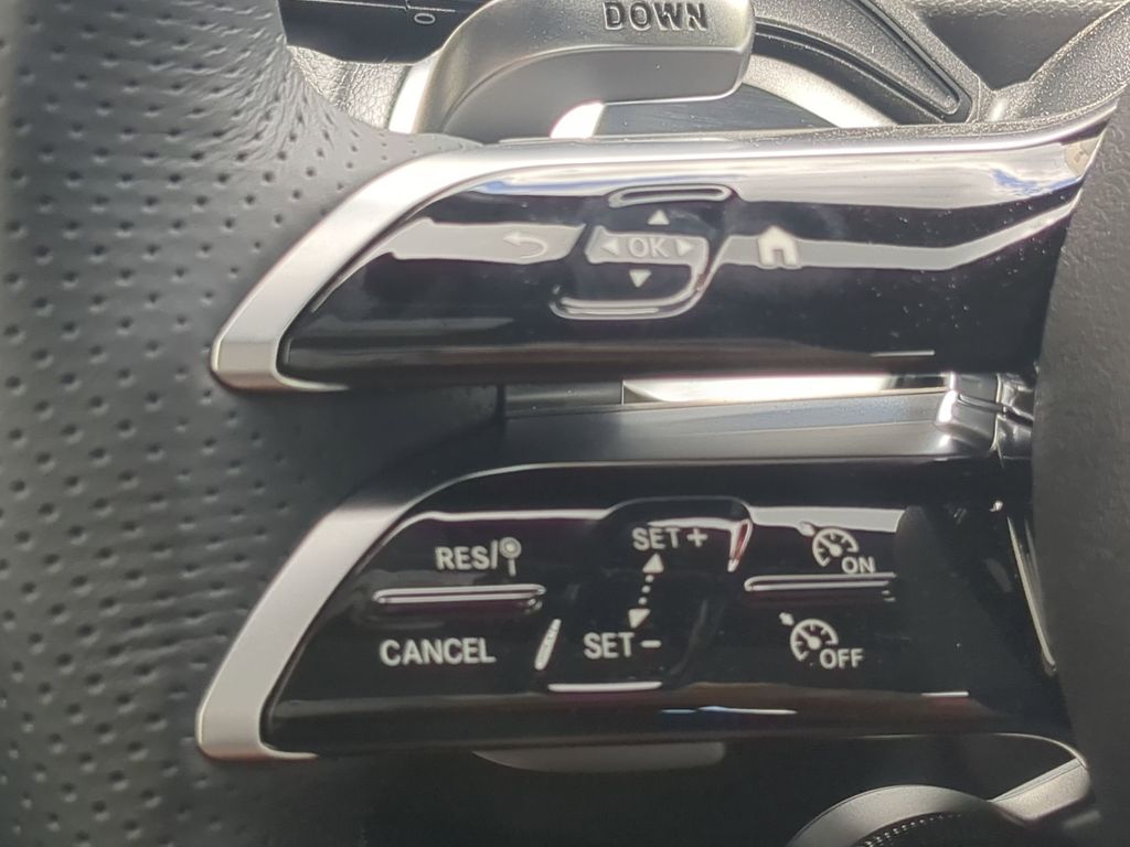 2025 Mercedes-Benz GLB AMG 35 Image 22 of 25