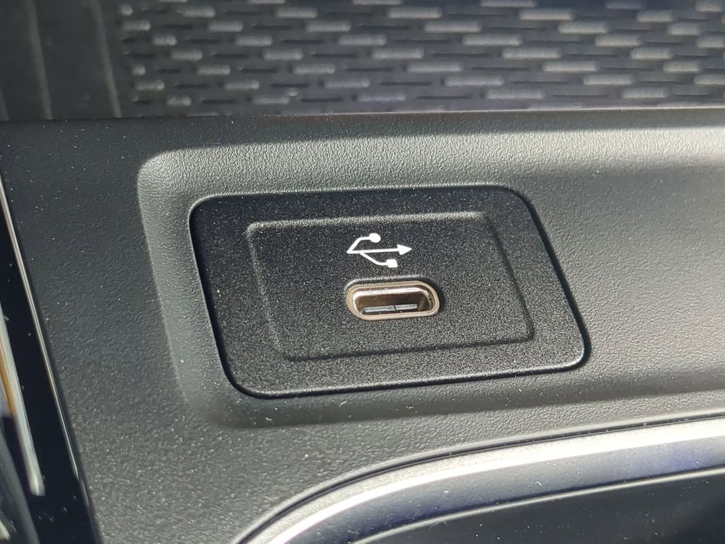 2025 Mercedes-Benz GLB AMG 35 Image 23 of 25