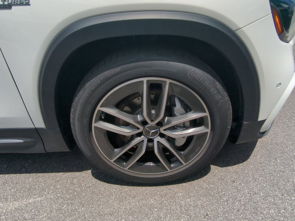 2025 Mercedes-Benz GLB AMG 35 Image 7 of 25