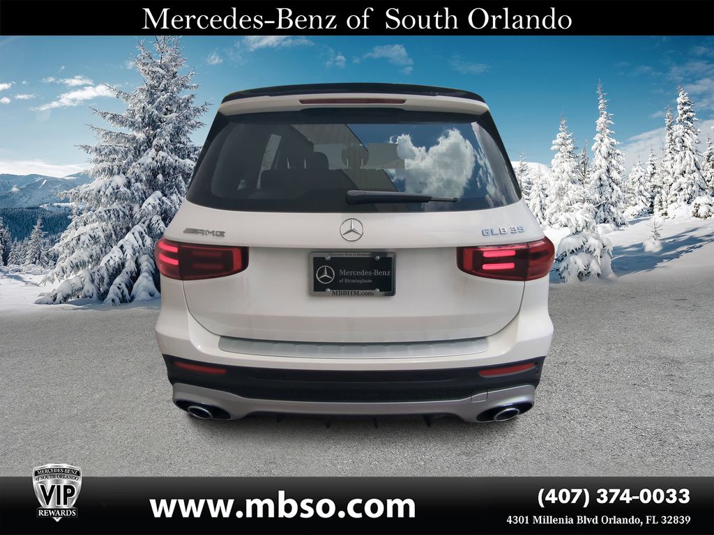 2025 Mercedes-Benz GLB AMG 35 Image 5 of 25