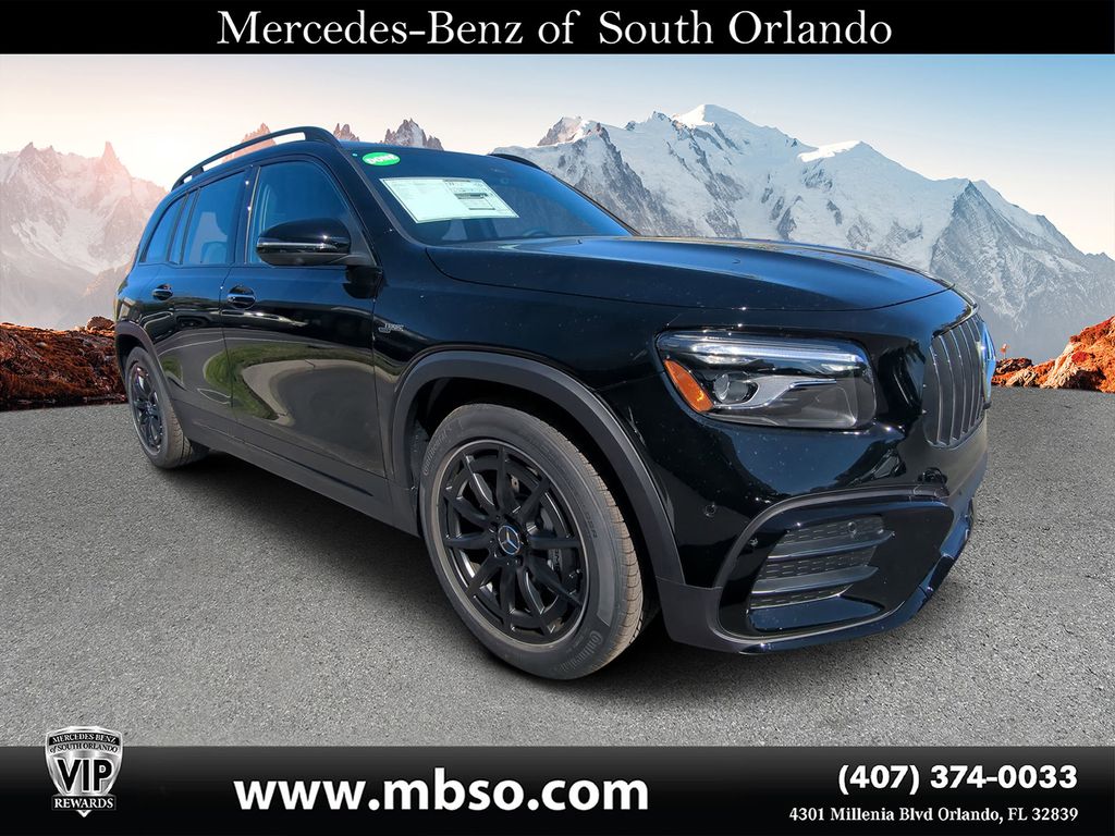 2025 Mercedes-Benz GLB AMG 35 Image 3 of 25