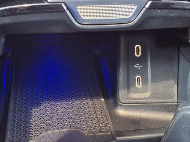 Vehicle image 11 of 25