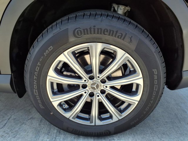 Vehicle image 24 of 25