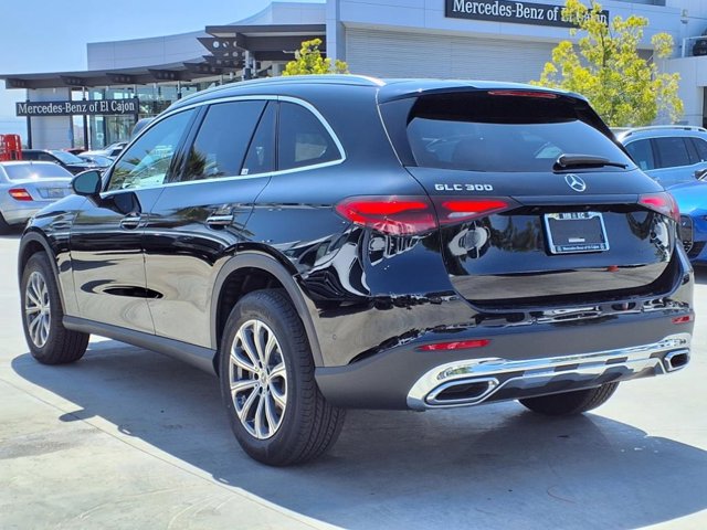 Vehicle image 6 of 25