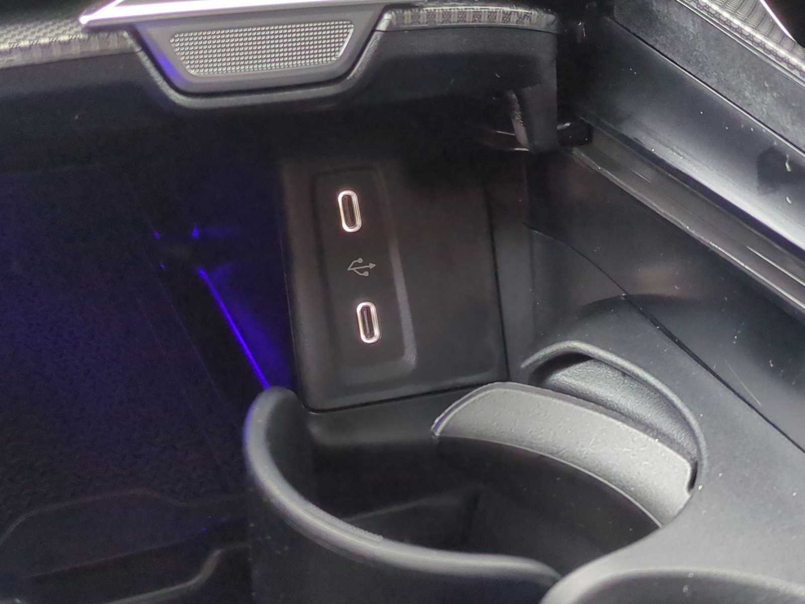 Vehicle image 34 of 36