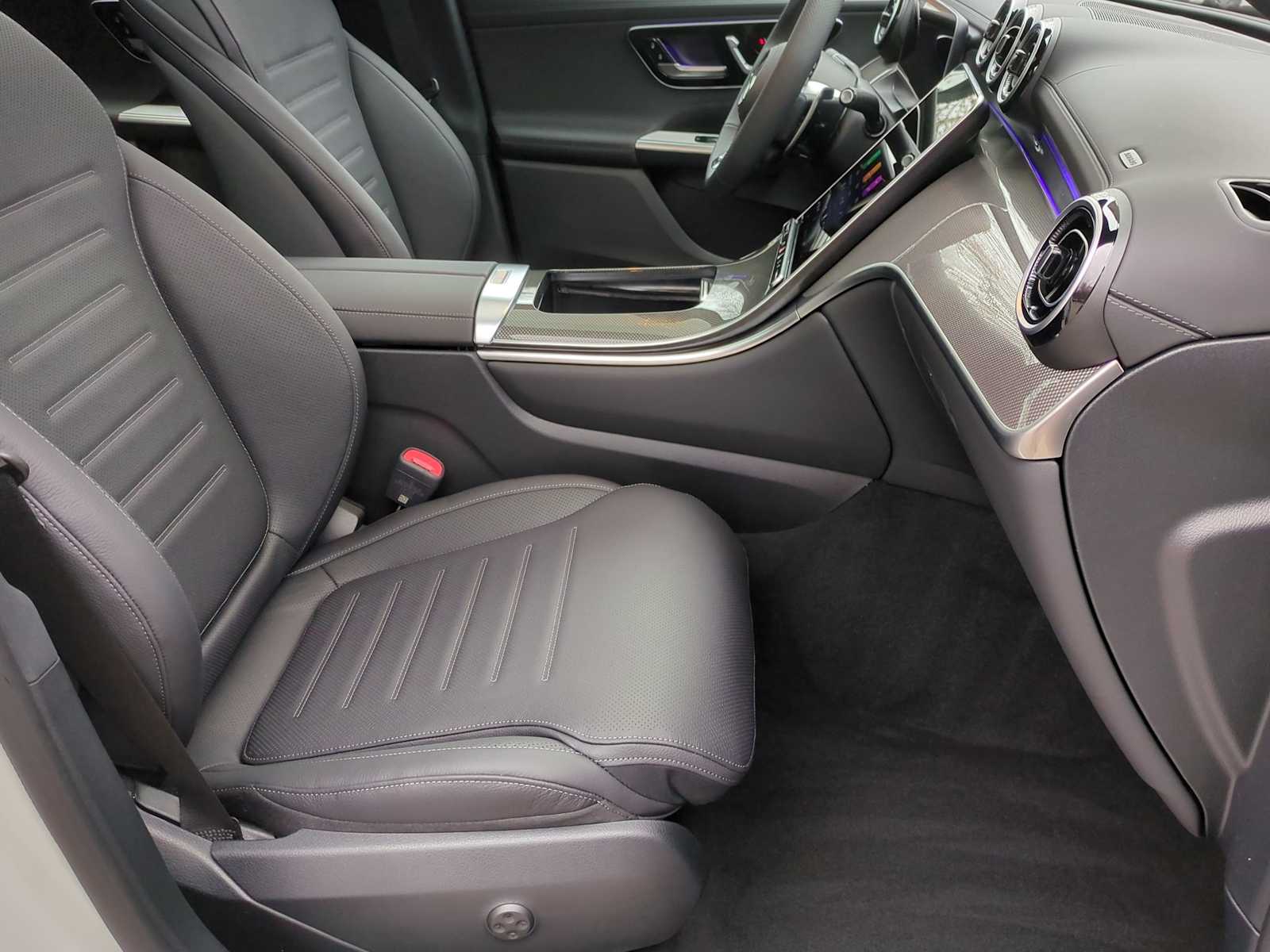 Vehicle image 15 of 36