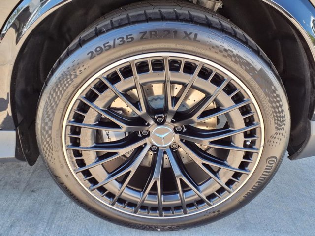 Vehicle image 24 of 25