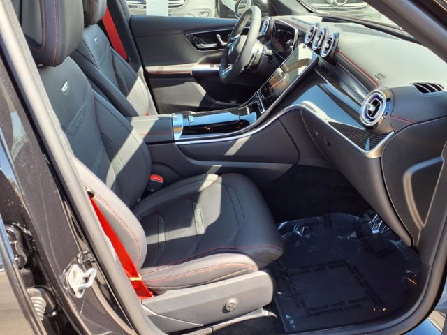 Vehicle image 17 of 25