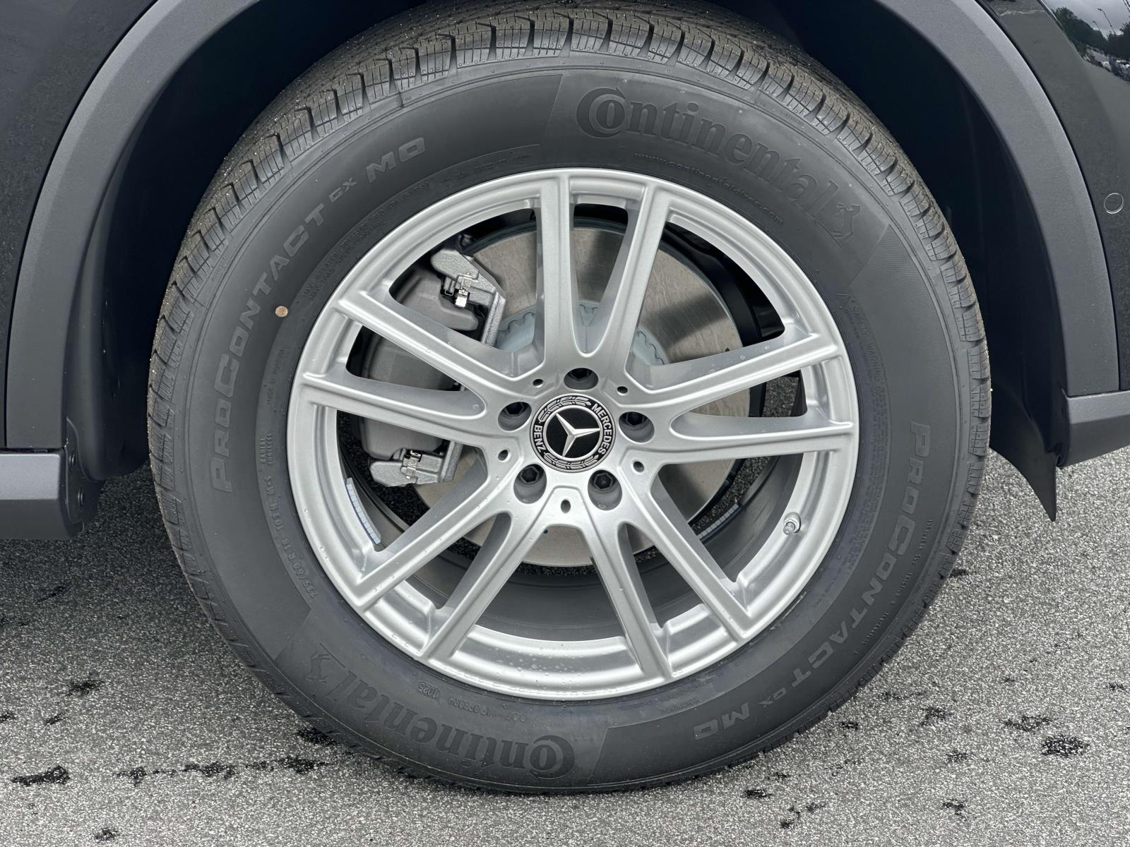 Vehicle image 5 of 22