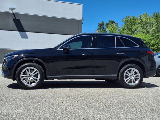 2025 Mercedes-Benz GLC 300 Image 6 of 22