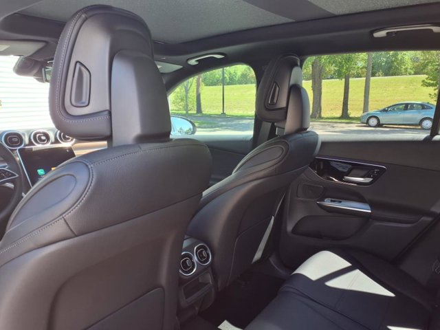 2025 Mercedes-Benz GLC 300 Image 20 of 22