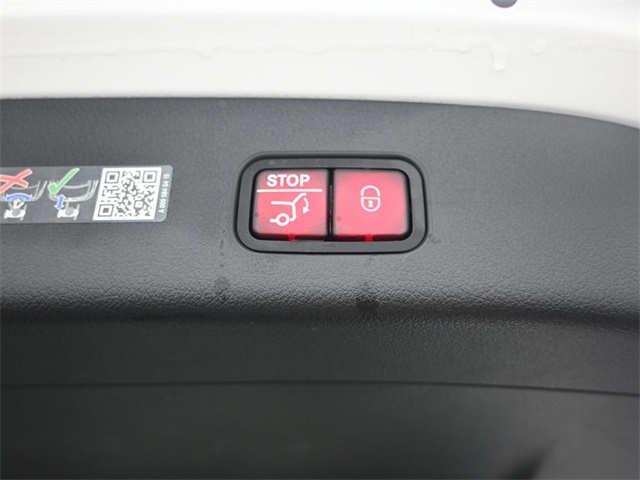 2025 Mercedes-Benz GLC 300 Image 51 of 52