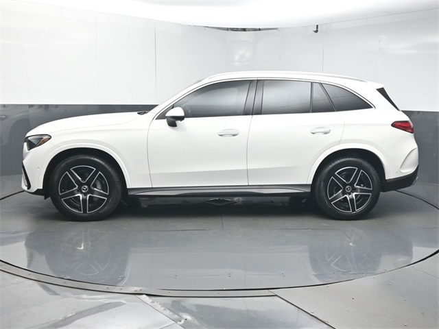 2025 Mercedes-Benz GLC 300 Image 25 of 52