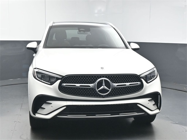 2025 Mercedes-Benz GLC 300 Image 5 of 52