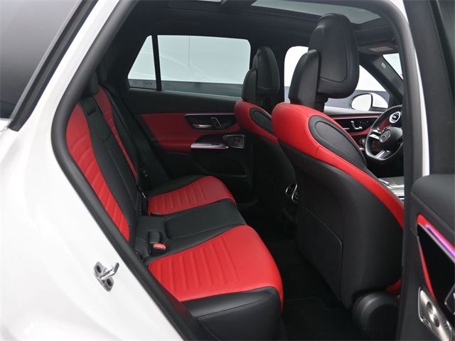 2025 Mercedes-Benz GLC 300 Image 30 of 52