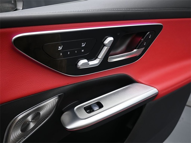 2025 Mercedes-Benz GLC 300 Image 47 of 52