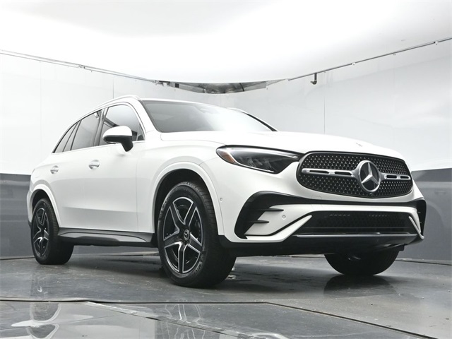 2025 Mercedes-Benz GLC 300 Image 12 of 52