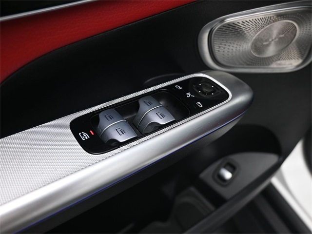 2025 Mercedes-Benz GLC 300 Image 49 of 52