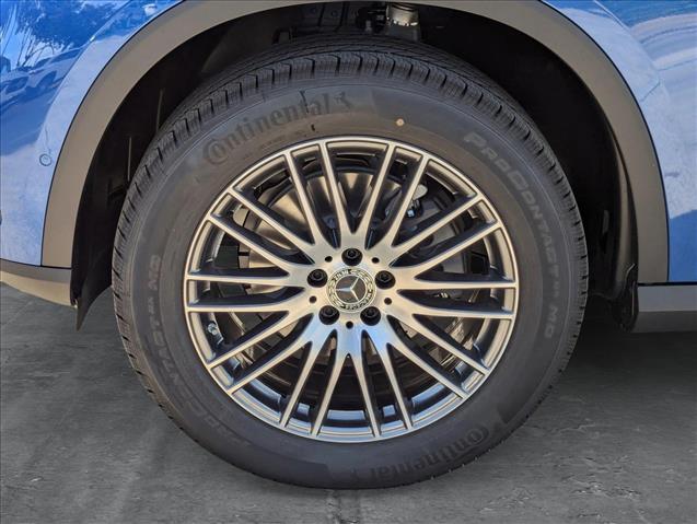 Vehicle image 10 of 18