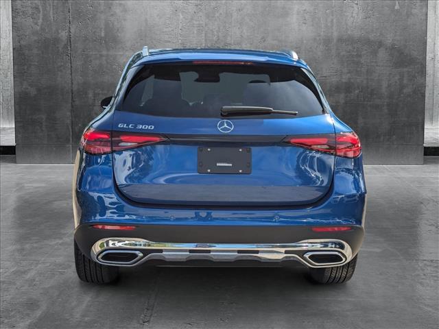 Vehicle image 5 of 18