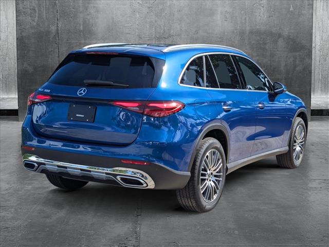 Vehicle image 4 of 18