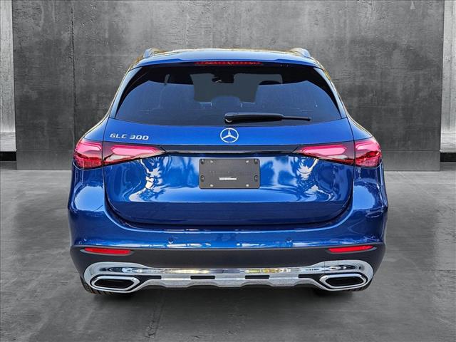 Vehicle image 5 of 17