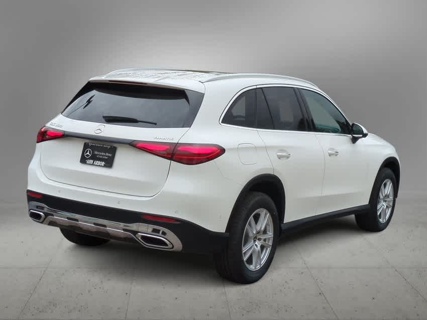 Vehicle image 6 of 38