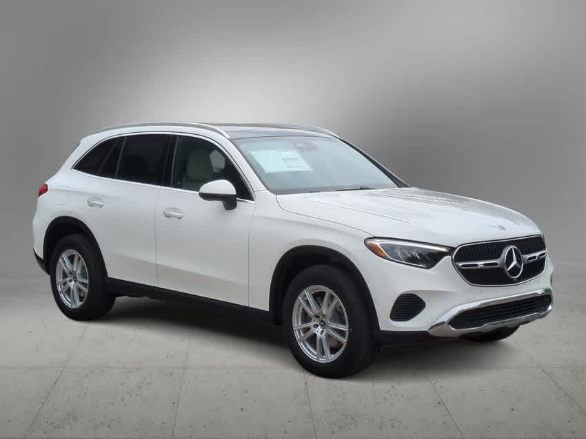 Vehicle image 4 of 38
