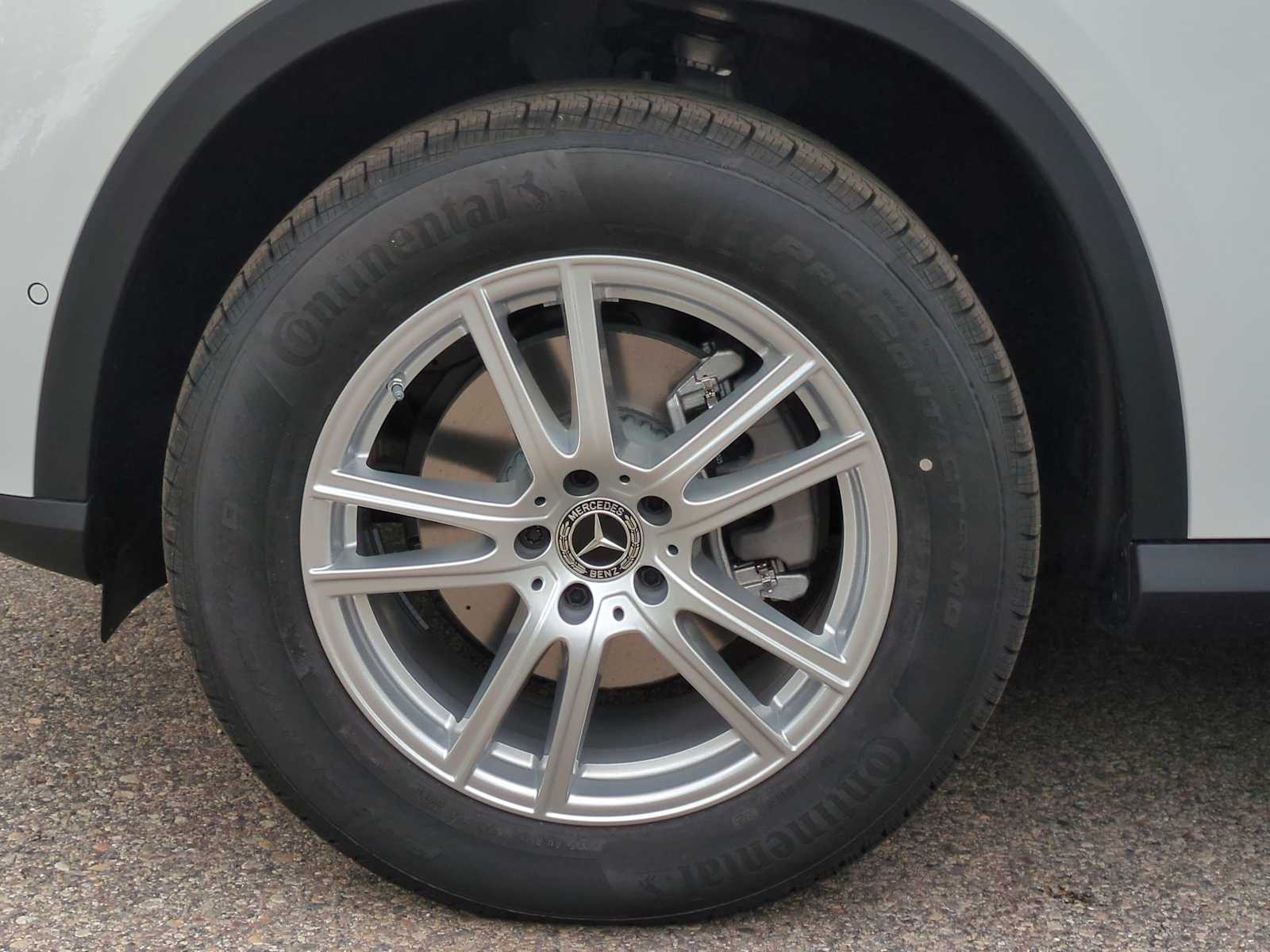 Vehicle image 11 of 38