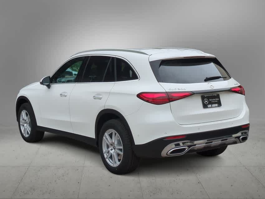 Vehicle image 8 of 38