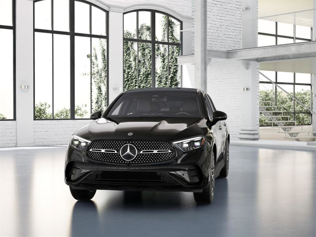 2025 Mercedes-Benz GLC 300 Image 8 of 42