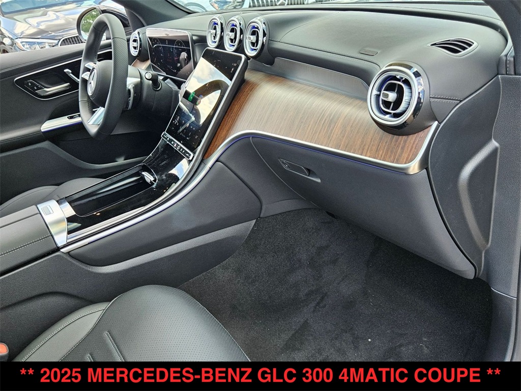 Vehicle image 14 of 22
