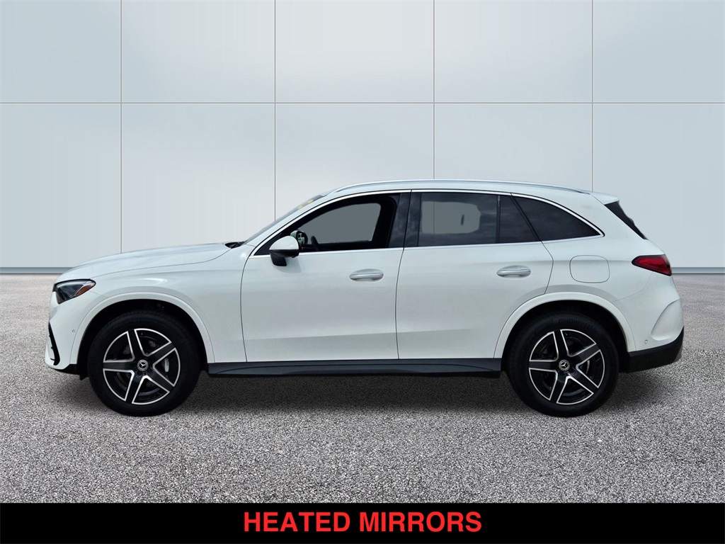 Vehicle image 8 of 22