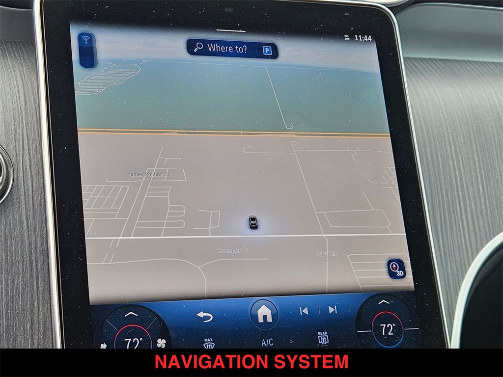 Vehicle image 17 of 22