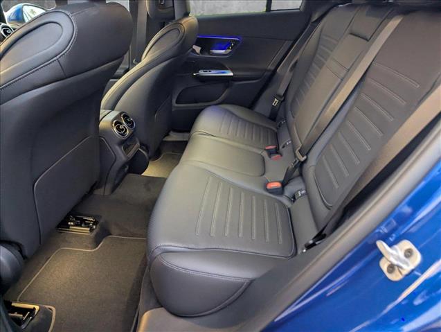 Vehicle image 13 of 16