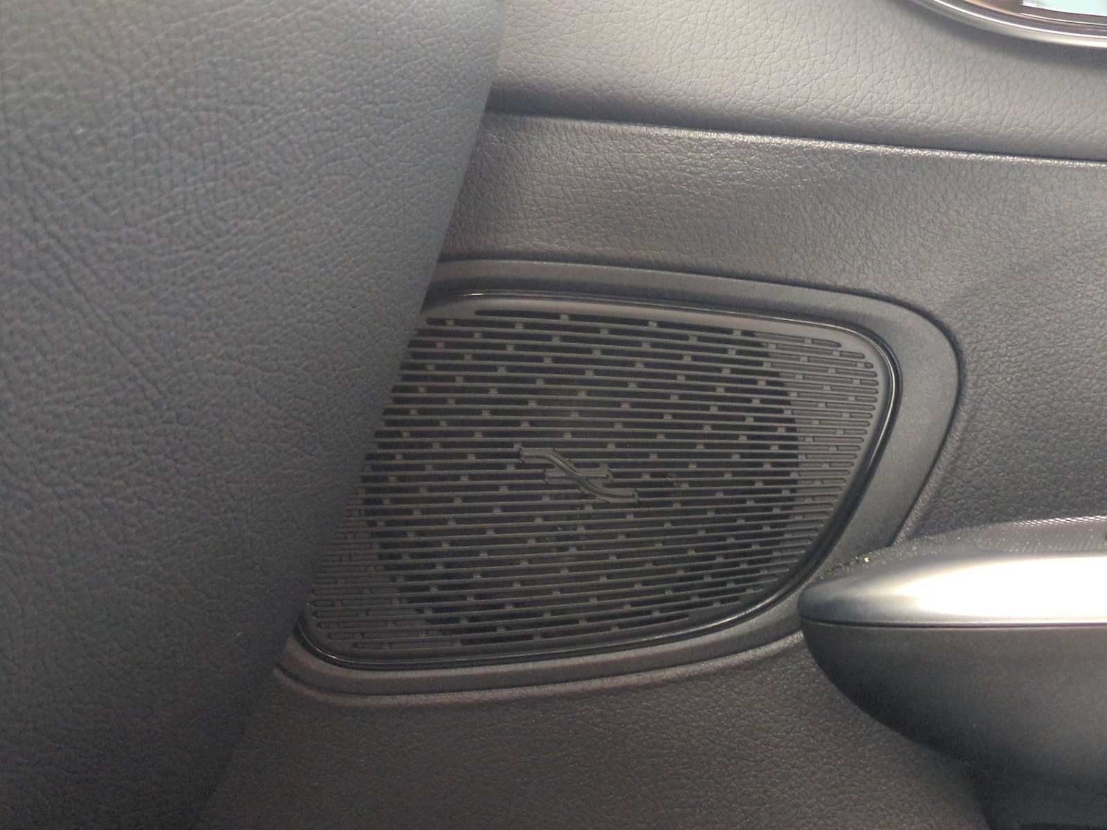Vehicle image 24 of 36